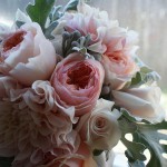 soft-dahlia-bouquet