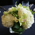 tropical-hydrangea-centerpiece