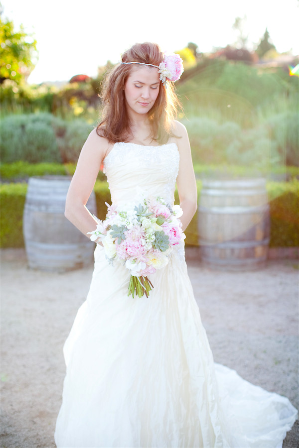 blush bouquet with succulents by Anastasia Ehlers | photo by Erika Nicole