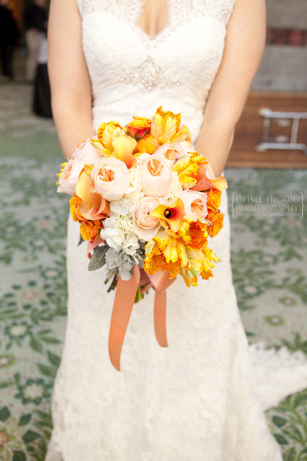 peach garden rose and tulip bouquet by Anastasia Ehlers | photo by Erika Nicole