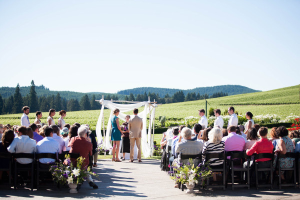 wedding ceremony at king estate | image by anne nunn, flowers by anastasia floral