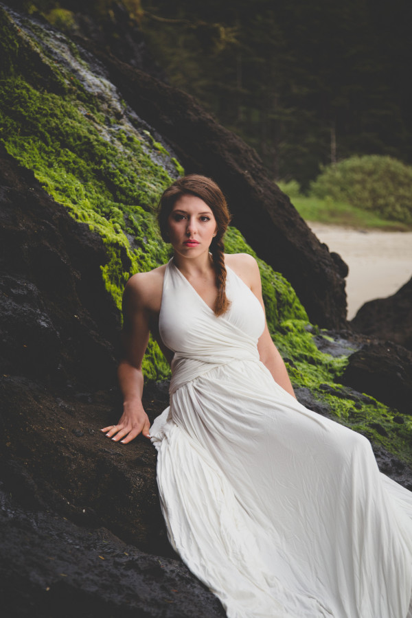 Oregon coast wedding inspiration | photo by Cat Dossett